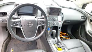 Opel Ampera 1.4 16V Samochód złomowany (2012, Bialy)