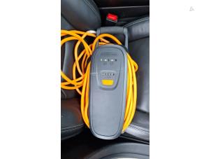 Opel Ampera 1.4 16V Samochód złomowany (2012, Bialy)