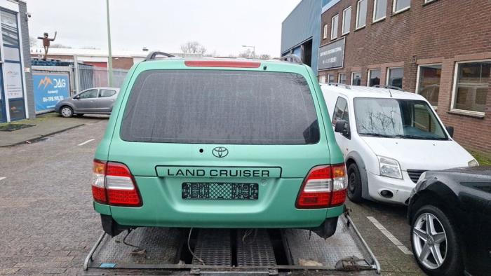 Toyota Land Cruiser 100 4.2 TDI 100 24V Skrotfordon (2006, ZWART, GROEN)