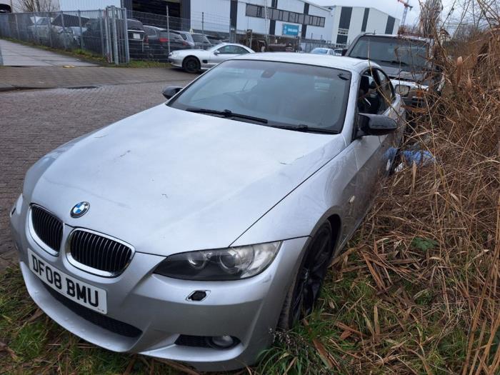 BMW 3 serie 330i 24V Vehículo de desguace (2008, Gris)