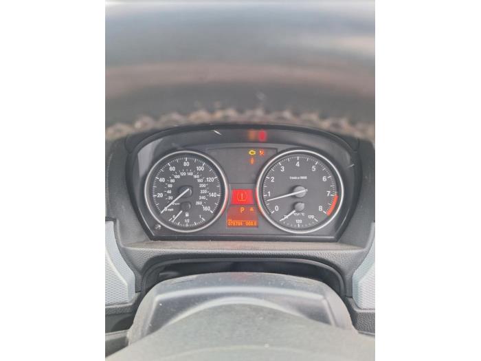 BMW 3 serie 330i 24V Vehículo de desguace (2008, Gris)