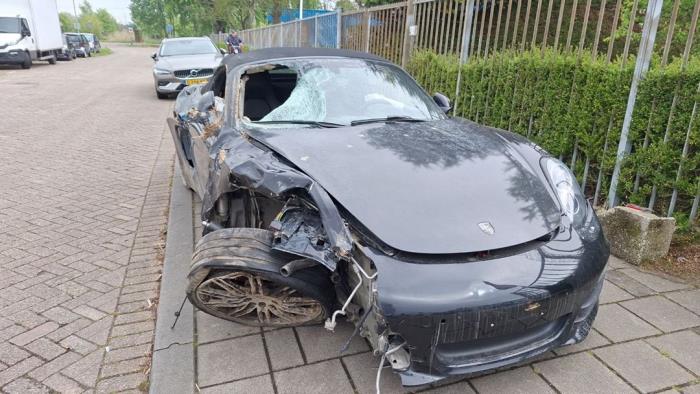 Porsche Boxster 2.7 24V Salvage vehicle (2016, Black)
