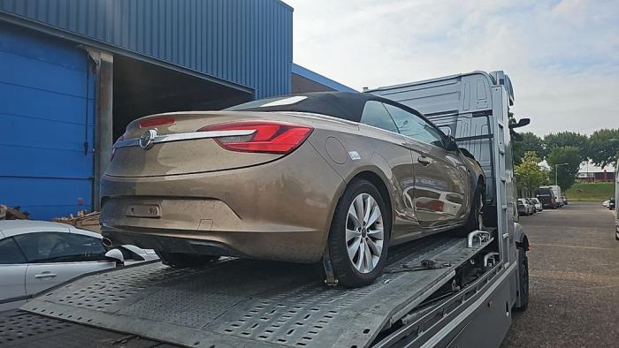Opel Cascada 1.4 Turbo 16V Schrottauto (2014, Braun)