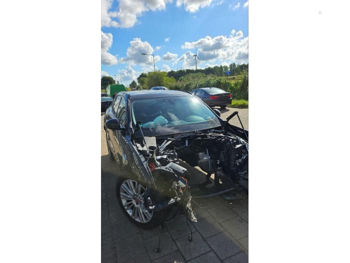 Jaguar F-Pace 2.0 D 25d 16V AWD Épave (2018, Noir)
