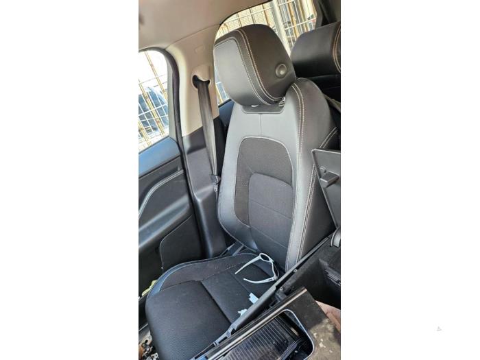 Jaguar F-Pace 2.0 D 25d 16V AWD Épave (2018, Noir)