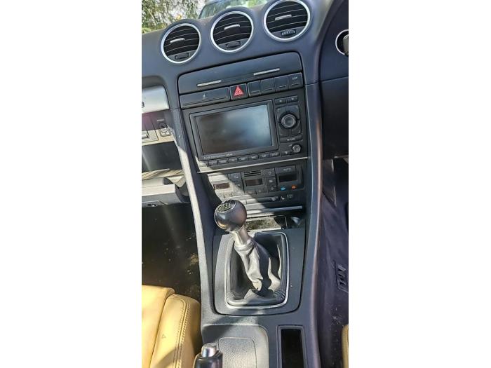 Audi A4 Cabrio 3.2 FSI V6 24V Quattro Schrottauto (2007, Blau)