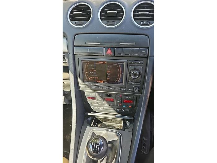 Audi A4 Cabrio 3.2 FSI V6 24V Quattro Schrottauto (2007, Blau)