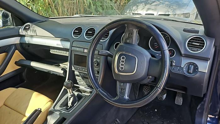 Audi A4 Cabrio 3.2 FSI V6 24V Quattro Schrottauto (2007, Blau)