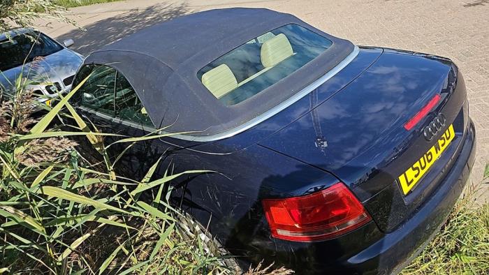 Audi A4 Cabrio 3.2 FSI V6 24V Quattro Schrottauto (2007, Blau)