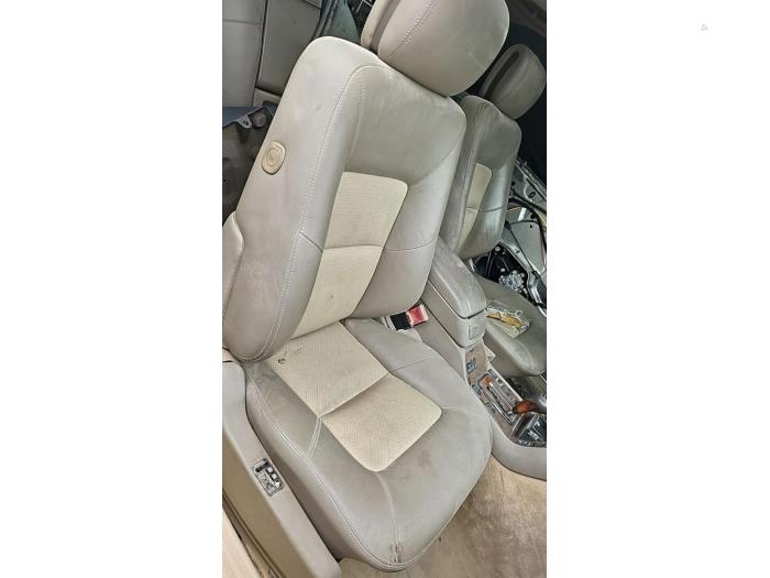 Mercedes S 6.0 600 Coupe 48V Schrottauto (1995, Hell, Creme)