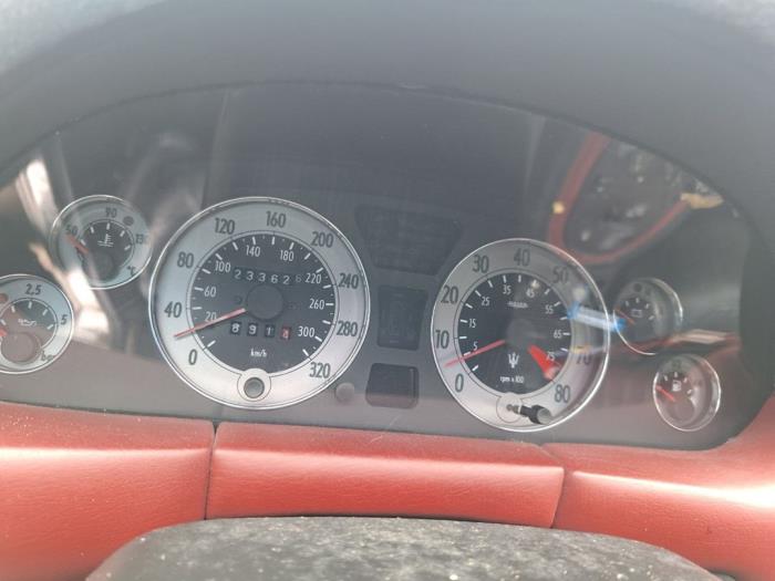 Maserati Spyder 4.2 V8 32V Salvage vehicle (2003, Gray)