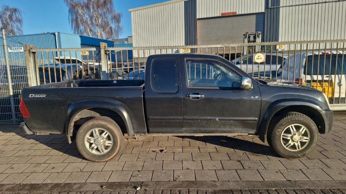 Isuzu D-Max 3.0 D 4x4 Skrotfordon (2011, ZWART)