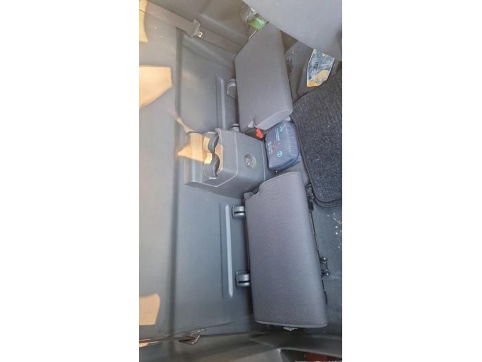 Isuzu D-Max 3.0 D 4x4 Skrotfordon (2011, ZWART)