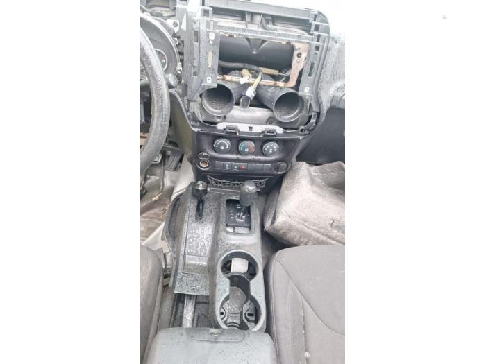 Jeep Wrangler 3.6 V6 24V Skrotfordon (2016, ZWART)