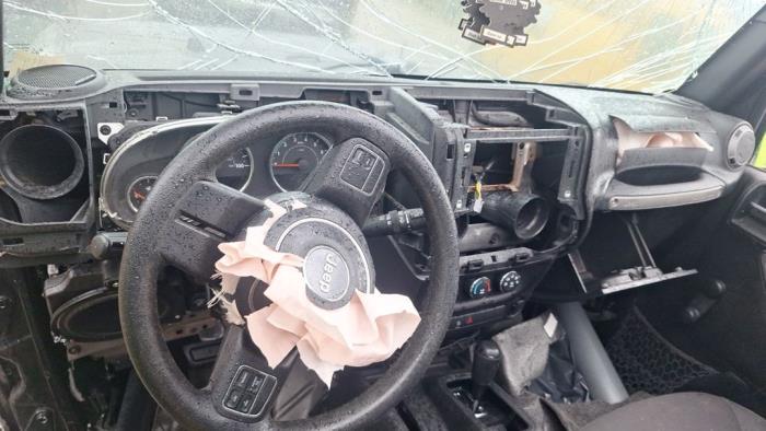 Jeep Wrangler 3.6 V6 24V Skrotfordon (2016, ZWART)