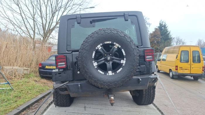 Jeep Wrangler 3.6 V6 24V Skrotfordon (2016, ZWART)