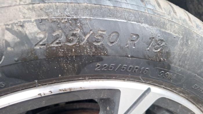 BMW X1 sDrive 18d 2.0 16V Skrotfordon (2021, DONKER BLAUW)