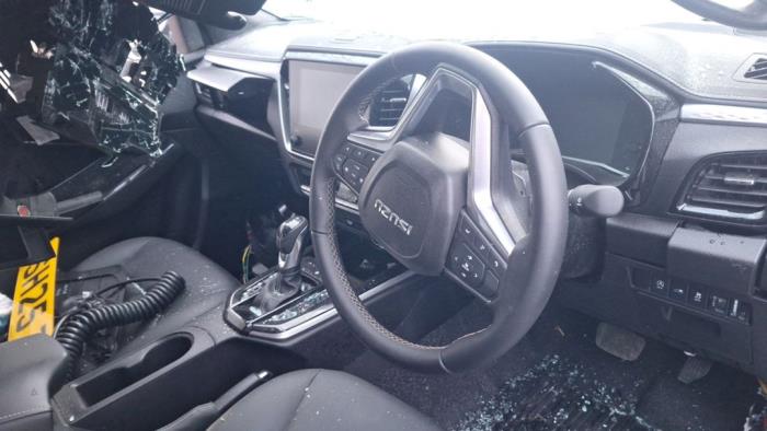 Isuzu D-Max 1.9 DDI 4x4 Épave (2024, Blanc)