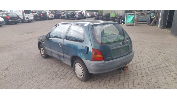 Toyota Starlet 1.3,XLi,GLi 16V Samochód złomowany (1998, Zielony)