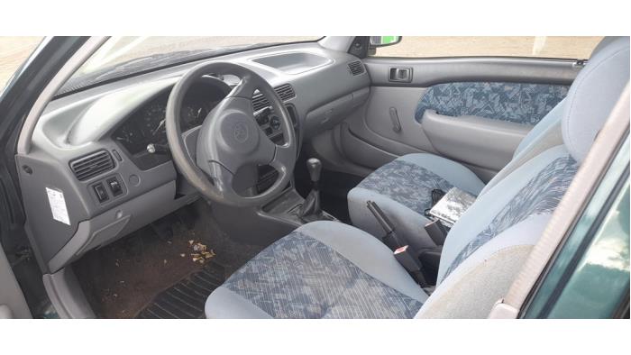 Toyota Starlet 1.3,XLi,GLi 16V Samochód złomowany (1998, Zielony)