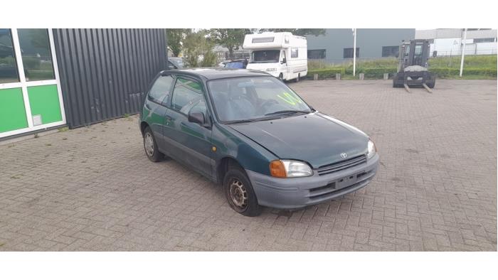 Toyota Starlet 1.3,XLi,GLi 16V Samochód złomowany (1998, Zielony)