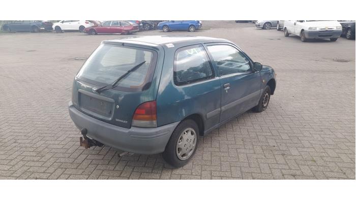 Toyota Starlet 1.3,XLi,GLi 16V Samochód złomowany (1998, Zielony)