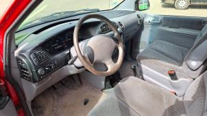 Chrysler Voyager/Grand Voyager 2.4i 16V Vehículo de desguace (1996, Rojo)