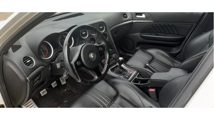 Alfa Romeo 159 Sportwagon 2.0 JTDm 136 16V Vehículo de desguace (2012, Blanco)