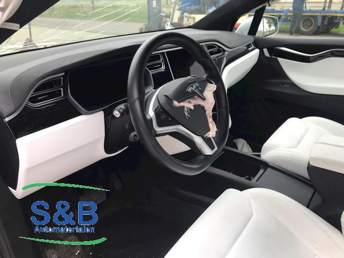 Tesla Model X 90D Salvage vehicle (2017, Gray)