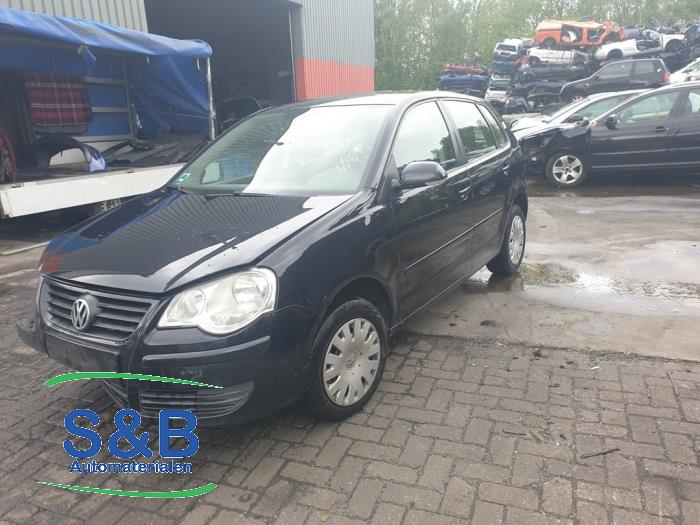 Volkswagen Polo IV 1.4 TDI 70 Vehículo de desguace (2007, Negro)