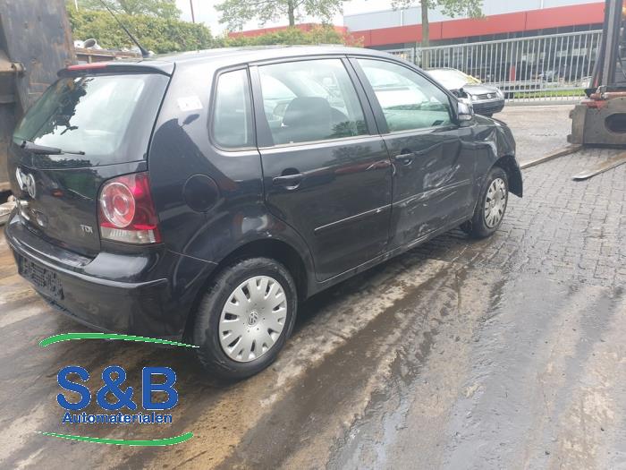 Volkswagen Polo IV 1.4 TDI 70 Vehículo de desguace (2007, Negro)