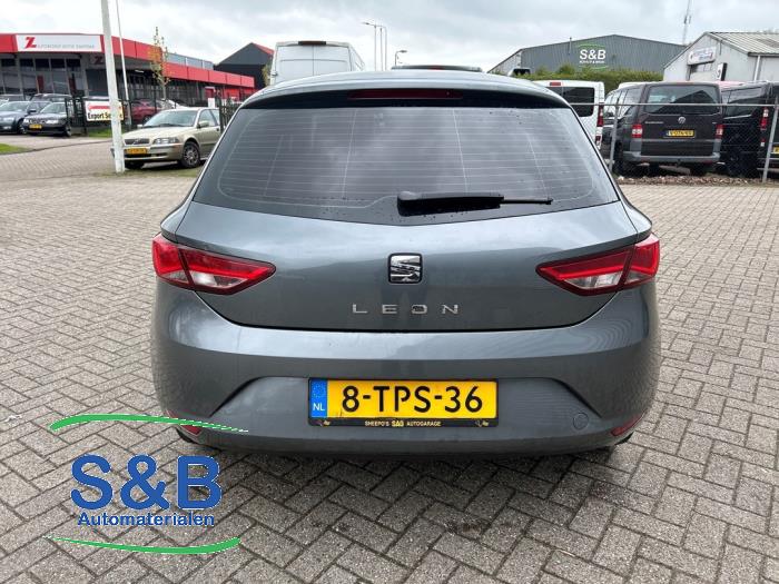 Seat Leon 1.2 TSI Ecomotive 16V Vehículo de desguace (2013, Gris)