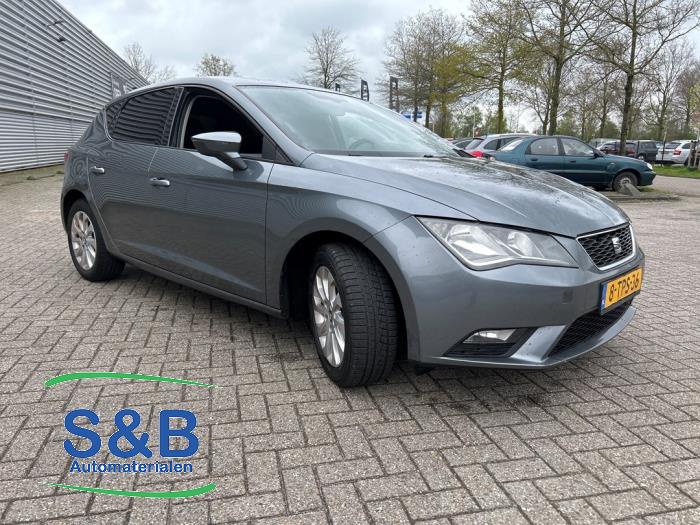 Seat Leon 1.2 TSI Ecomotive 16V Vehículo de desguace (2013, Gris)
