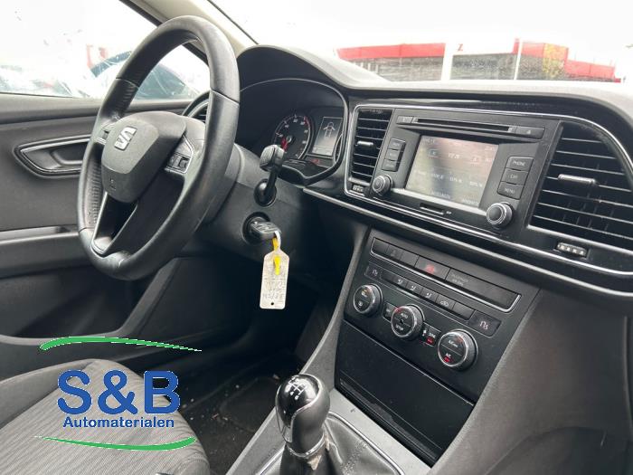 Seat Leon 1.2 TSI Ecomotive 16V Vehículo de desguace (2013, Gris)
