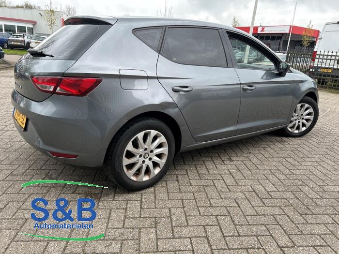 Seat Leon 1.2 TSI Ecomotive 16V Vehículo de desguace (2013, Gris)