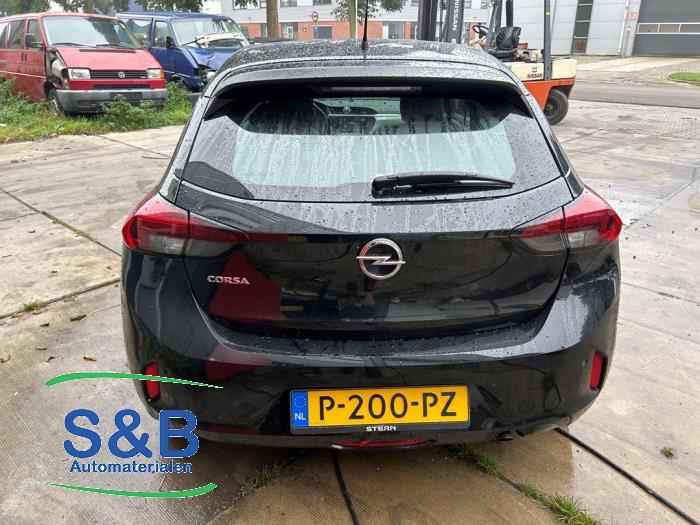 Opel Corsa F 1.2 12V 75 Samochód złomowany (2022, Czarny)