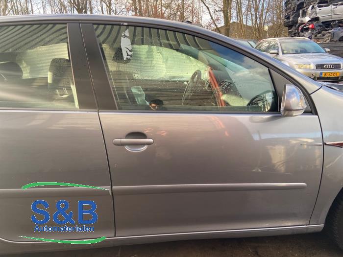 Volkswagen Golf V 1.4 TSI 122 16V Samochód złomowany (2008, Szary)