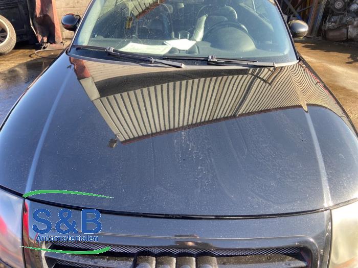 Audi TT Épave (2000, Noir)