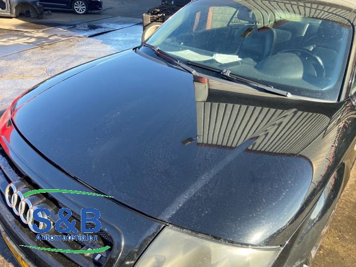 Audi TT Épave (2000, Noir)