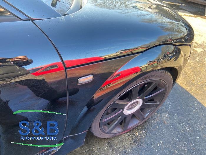Audi TT Épave (2000, Noir)
