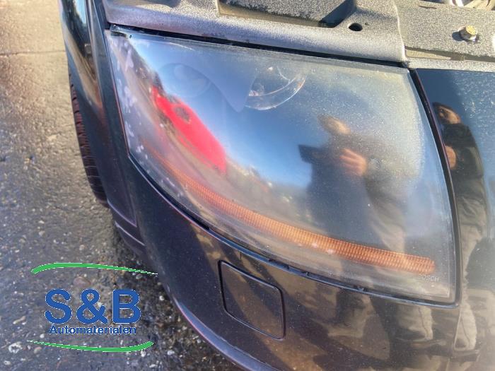 Audi TT Épave (2000, Noir)