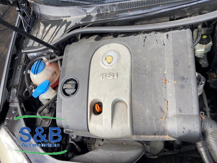 Volkswagen Golf V 1.6 FSI 16V Skrotfordon (2006, GRIJS)