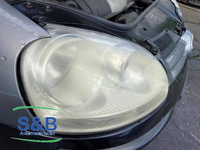 Volkswagen Golf V 1.6 FSI 16V Skrotfordon (2006, GRIJS)