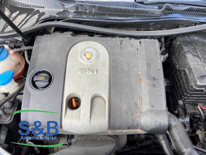 Volkswagen Golf V 1.6 FSI 16V Skrotfordon (2006, GRIJS)