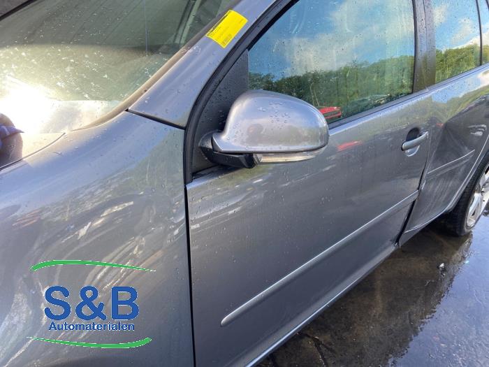 Volkswagen Golf V 1.6 FSI 16V Skrotfordon (2006, GRIJS)