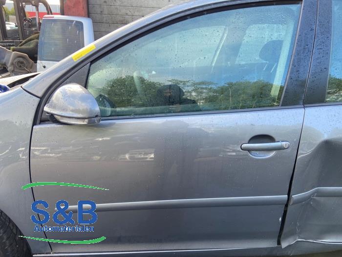 Volkswagen Golf V 1.6 FSI 16V Skrotfordon (2006, GRIJS)