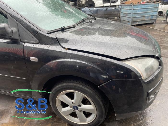 Ford Focus 2 Wagon 1.6 16V Vehículo de desguace (2007, Negro)