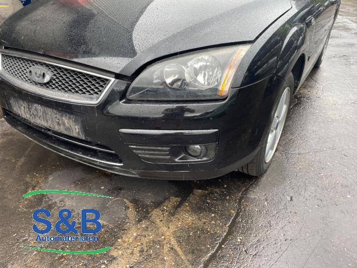 Ford Focus 2 Wagon 1.6 16V Vehículo de desguace (2007, Negro)