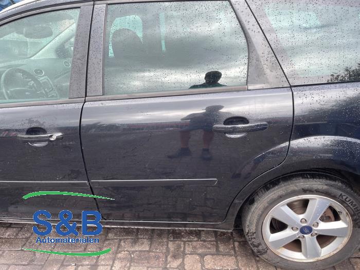 Ford Focus 2 Wagon 1.6 16V Vehículo de desguace (2007, Negro)