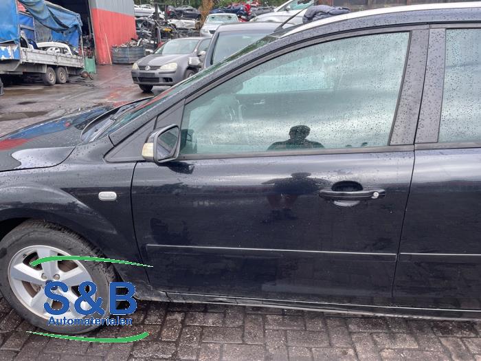 Ford Focus 2 Wagon 1.6 16V Vehículo de desguace (2007, Negro)